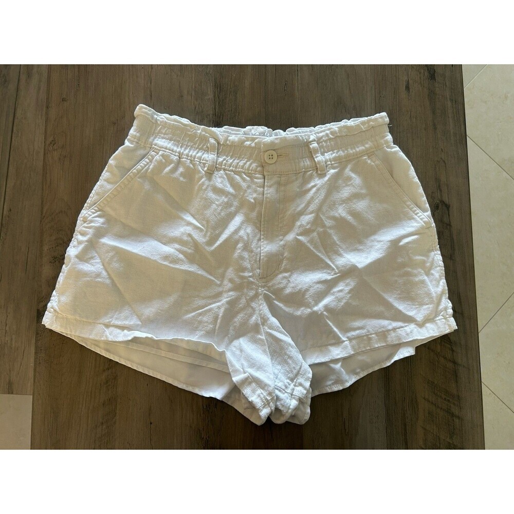 Hollister White Ultra High-Rise Women’s White Shorts Size M